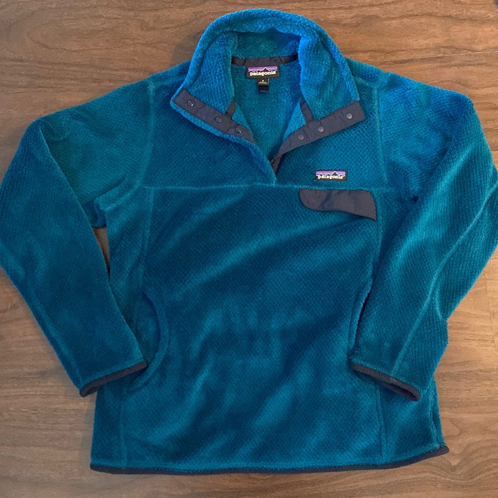 Patagonia fleece with snaps